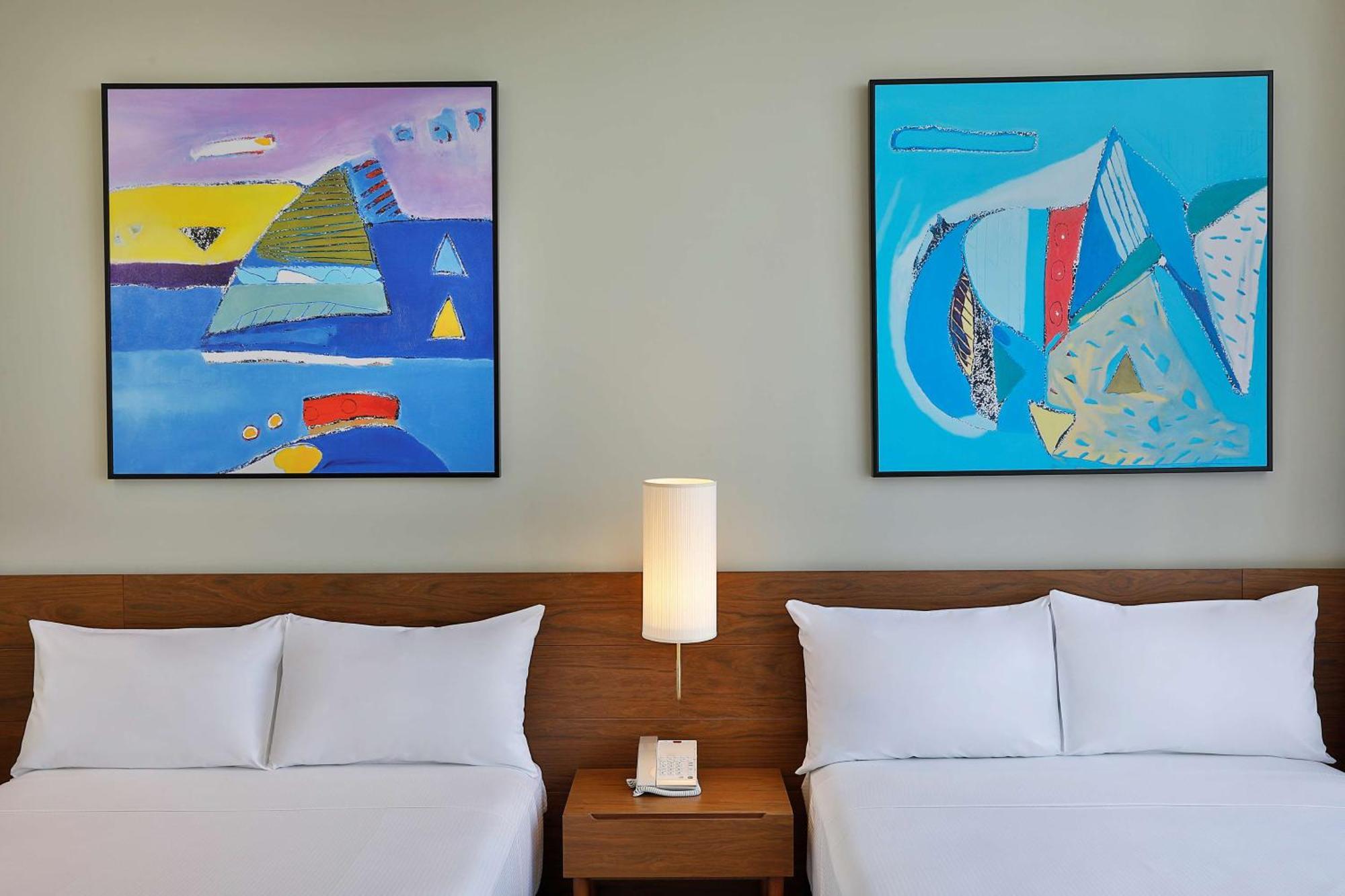 Aleph Doha Residences, Curio Collection By Hilton Zewnętrze zdjęcie Artwork by artist, Mark Rothko